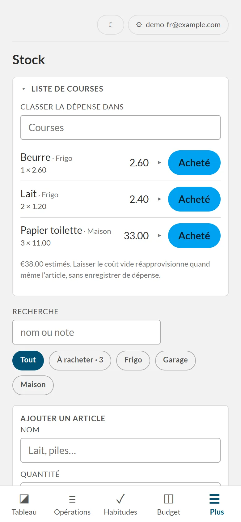 Capture d’écran de l’onglet Stock sur un téléphone, avec une liste de courses tirée des articles presque épuisés.